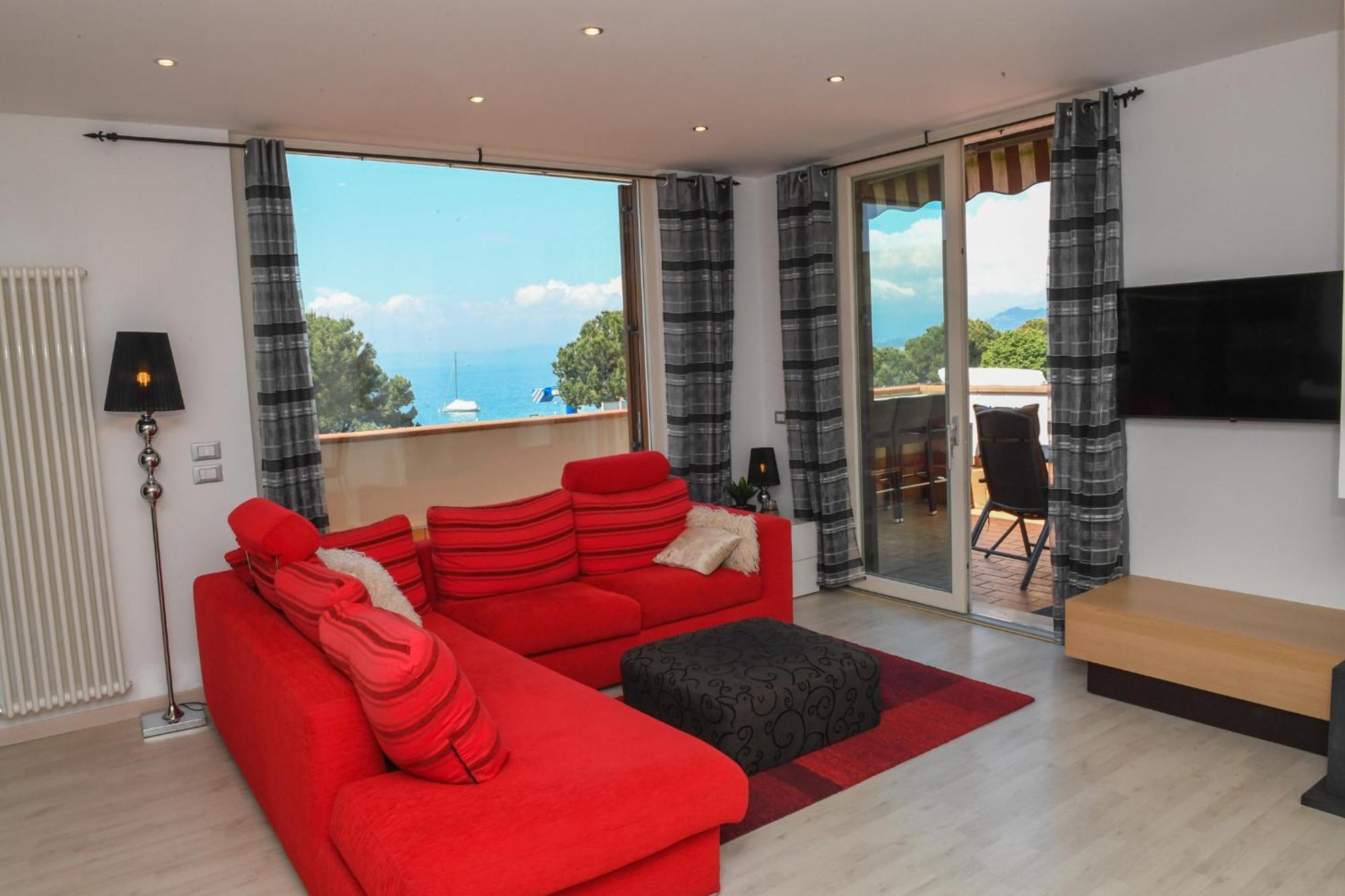 Favola Bella The Panoramic Penthouse Διαμέρισμα Μπαρντολίνο Εξωτερικό φωτογραφία