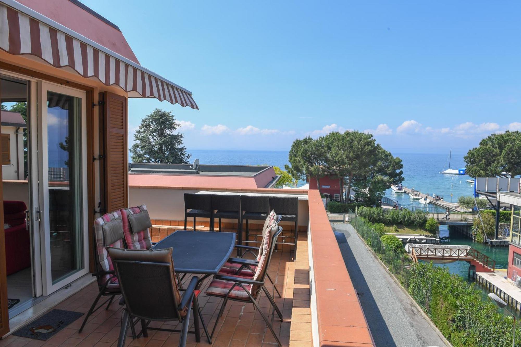 Favola Bella The Panoramic Penthouse Διαμέρισμα Μπαρντολίνο Εξωτερικό φωτογραφία